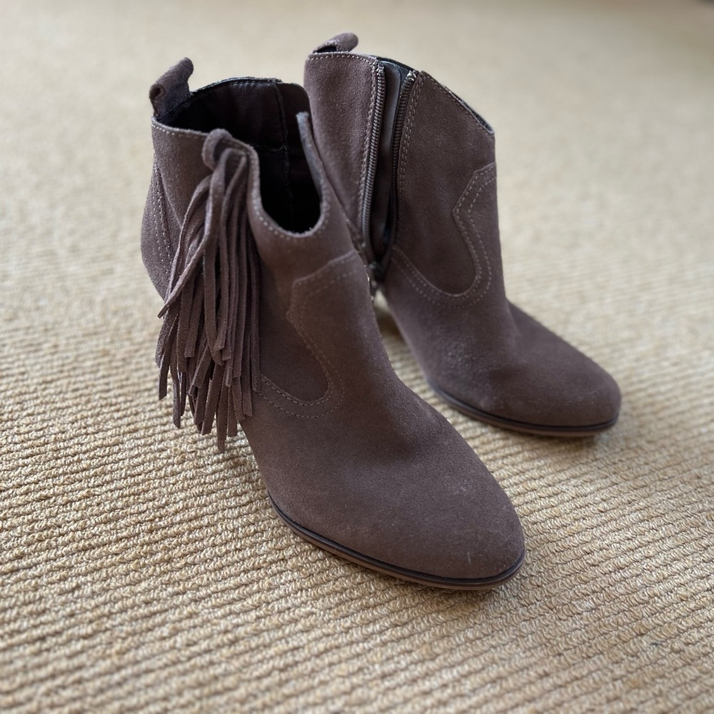 Steve Madden fringe booties, women size 8.5